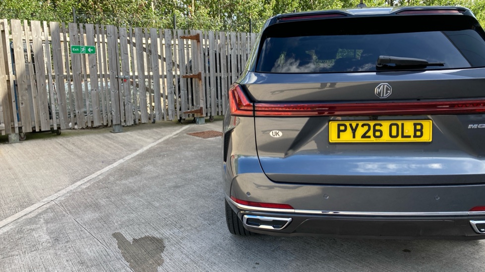 MG MGS9 1.5 T-GDI PHEV Premium 5dr Auto Estate - Image 40