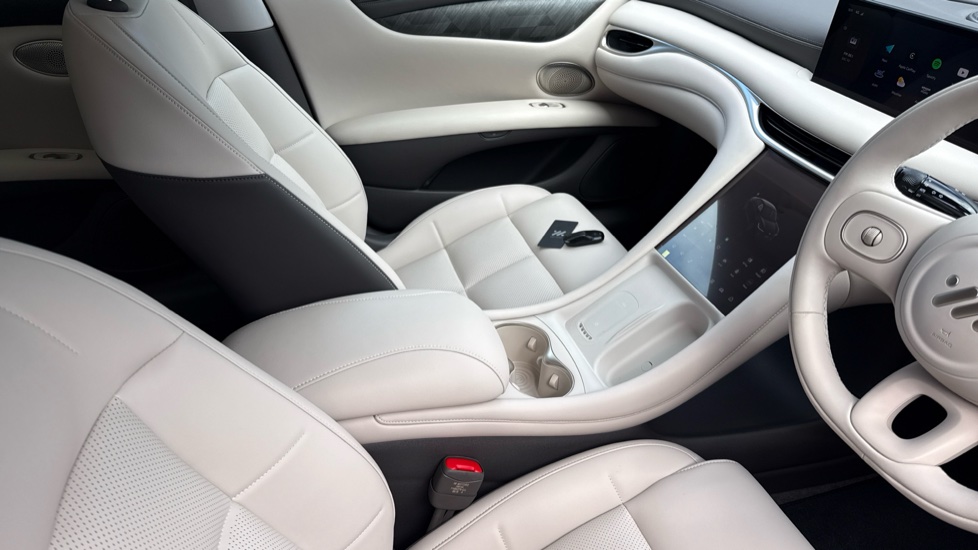 MG IM5 300kW Long Range 100kWh 5dr Auto Electric Hatchback - Image 14
