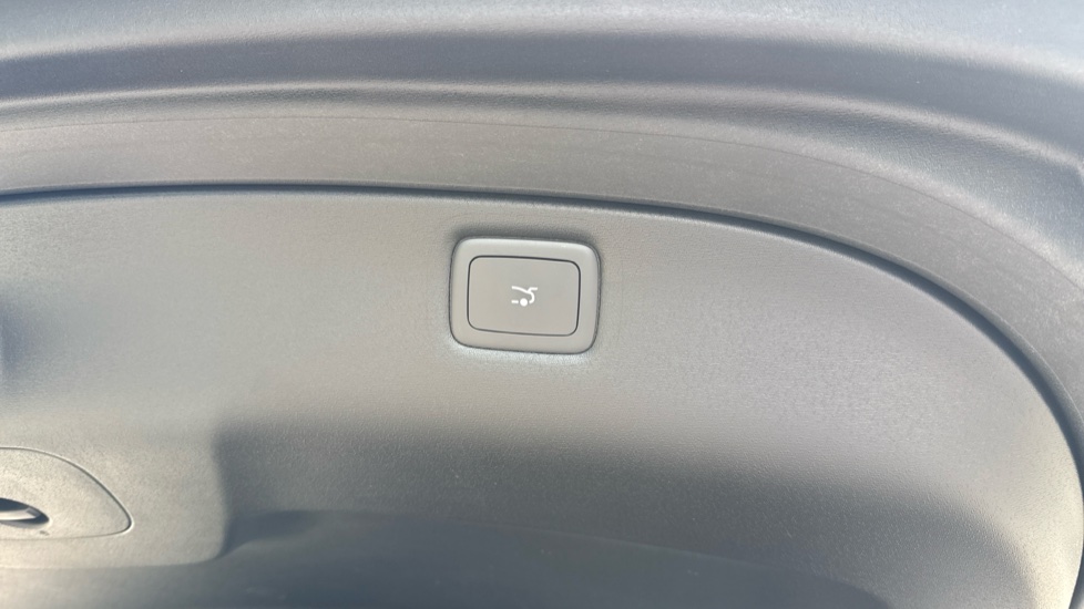 MG IM5 300kW Long Range 100kWh 5dr Auto Electric Hatchback - Image 37