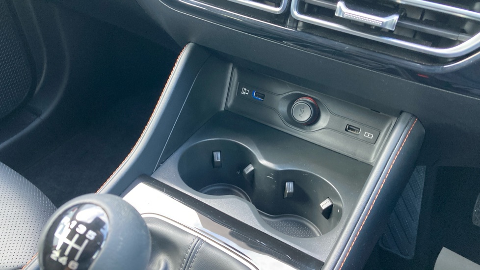 MG HS 1.5 T-GDI Trophy 5dr Petrol Hatchback - Image 23