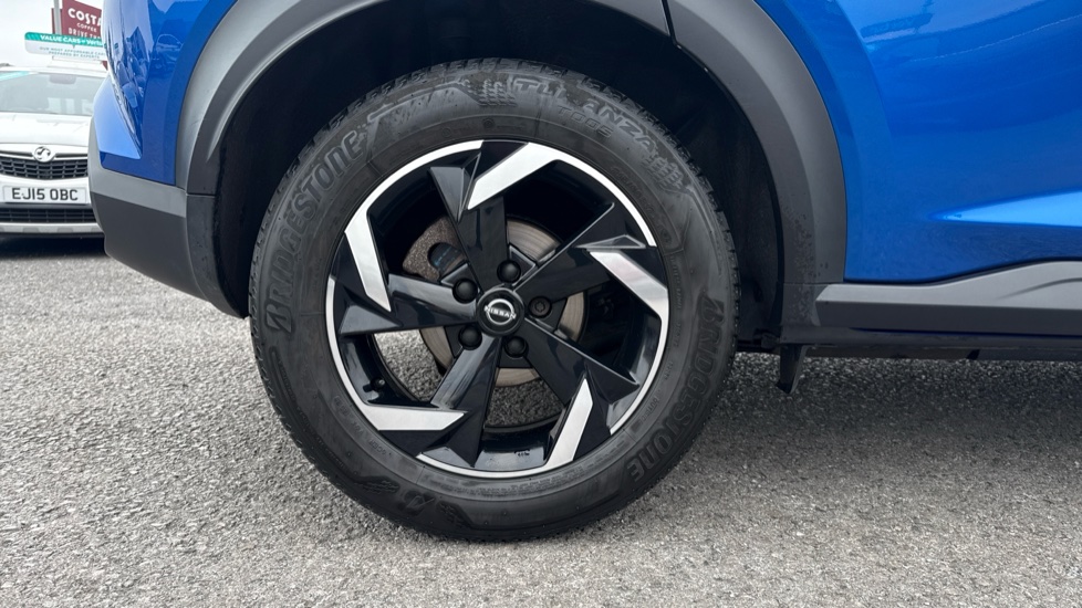 Nissan Juke 1.0 DiG-T 114 N-Connecta 5dr DCT Petrol Hatchback - Image 7