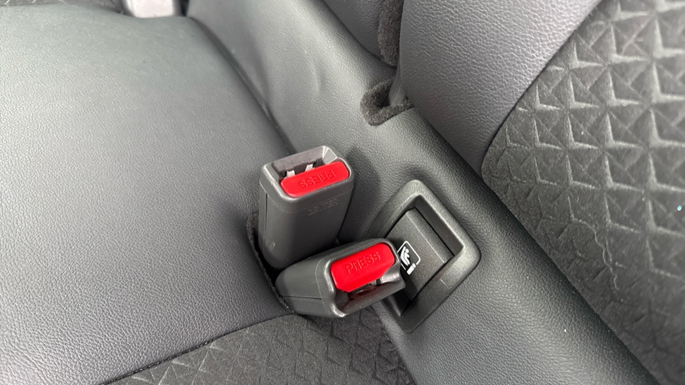 Nissan Juke 1.0 DiG-T 114 N-Connecta 5dr DCT Petrol Hatchback - Image 17