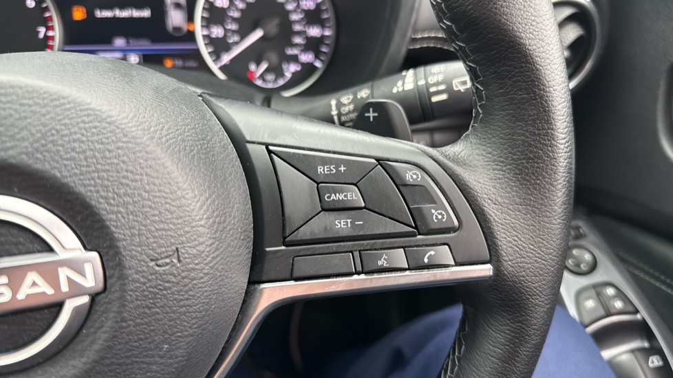 Nissan Juke 1.0 DiG-T 114 N-Connecta 5dr DCT Petrol Hatchback - Image 22