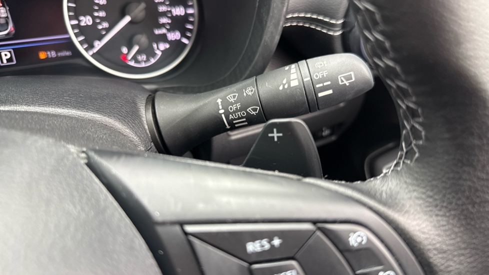 Nissan Juke 1.0 DiG-T 114 N-Connecta 5dr DCT Petrol Hatchback - Image 24