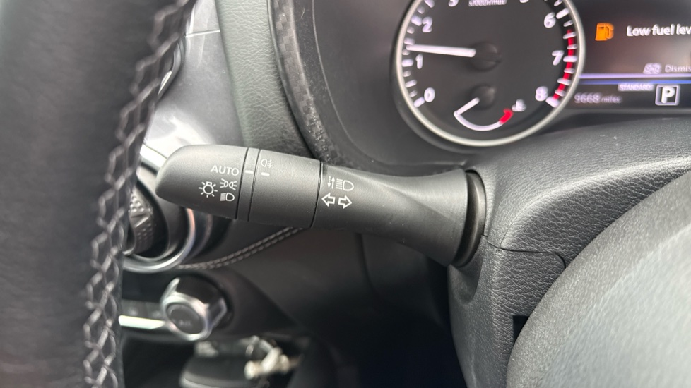 Nissan Juke 1.0 DiG-T 114 N-Connecta 5dr DCT Petrol Hatchback - Image 25