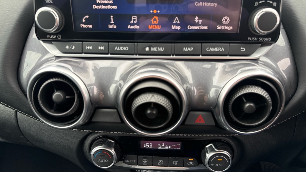 Nissan Juke 1.0 DiG-T 114 N-Connecta 5dr DCT Petrol Hatchback - Image 33