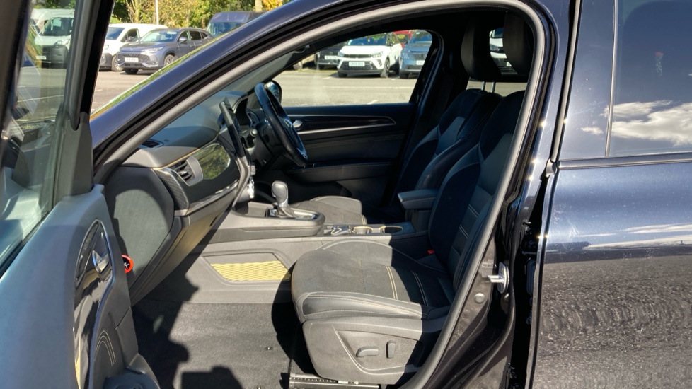 Renault Arkana 1.6 E-Tech hybrid 145 Engineered Bose Ed 5dr Auto Hybrid Estate - Image 38