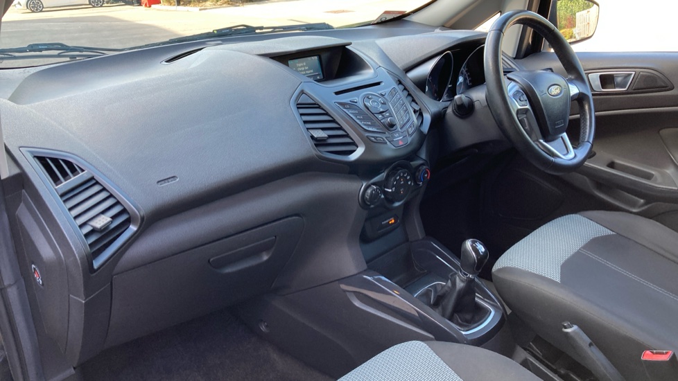 Ford EcoSport 1.5 Zetec 5dr Petrol Hatchback - Image 9
