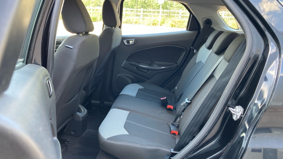 Ford EcoSport 1.5 Zetec 5dr Petrol Hatchback - Image 16