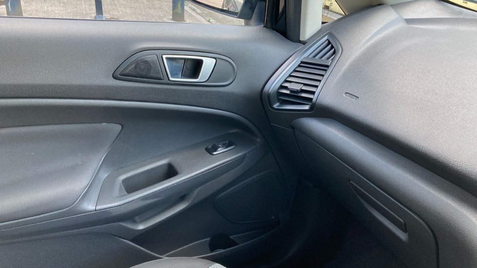 Ford EcoSport 1.5 Zetec 5dr Petrol Hatchback - Image 24