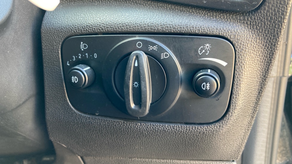 Ford EcoSport 1.5 Zetec 5dr Petrol Hatchback - Image 25
