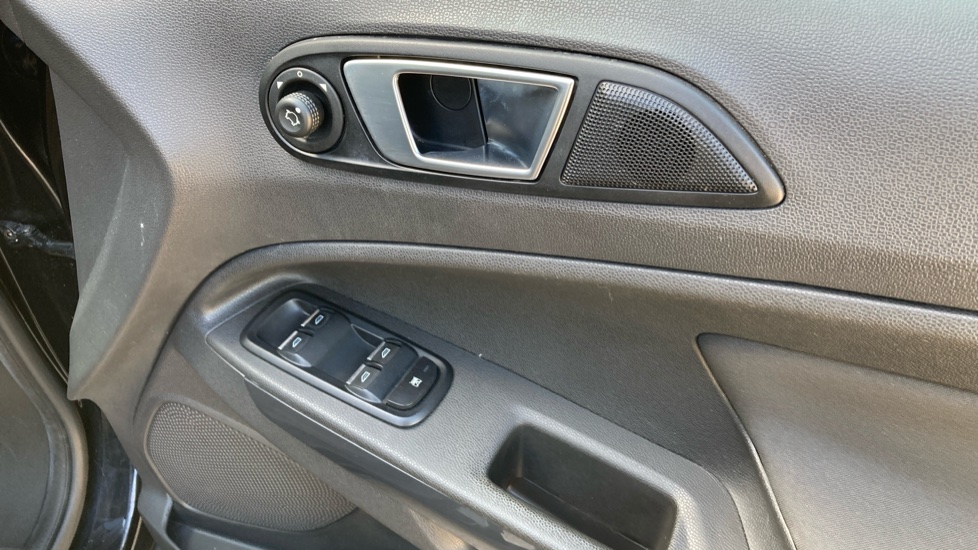 Ford EcoSport 1.5 Zetec 5dr Petrol Hatchback - Image 26