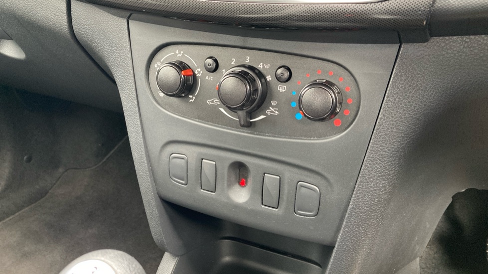 Dacia Sandero Stepway 0.9 TCe Essential 5dr Petrol Hatchback - Image 24