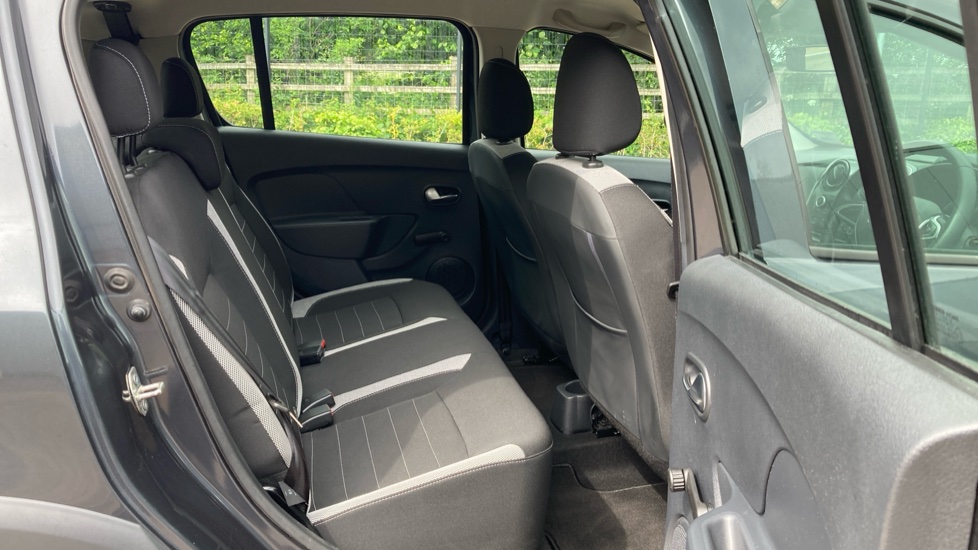 Dacia Sandero Stepway 0.9 TCe Essential 5dr Petrol Hatchback - Image 30