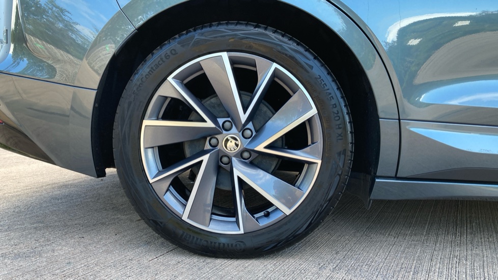 Skoda Enyaq 150kW 80 Sportline 82kWh 5dr Auto Electric Estate - Image 7