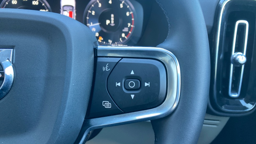 Volvo XC40 1.5 T3 [163] Inscription 5dr Geartronic Petrol Estate - Image 22