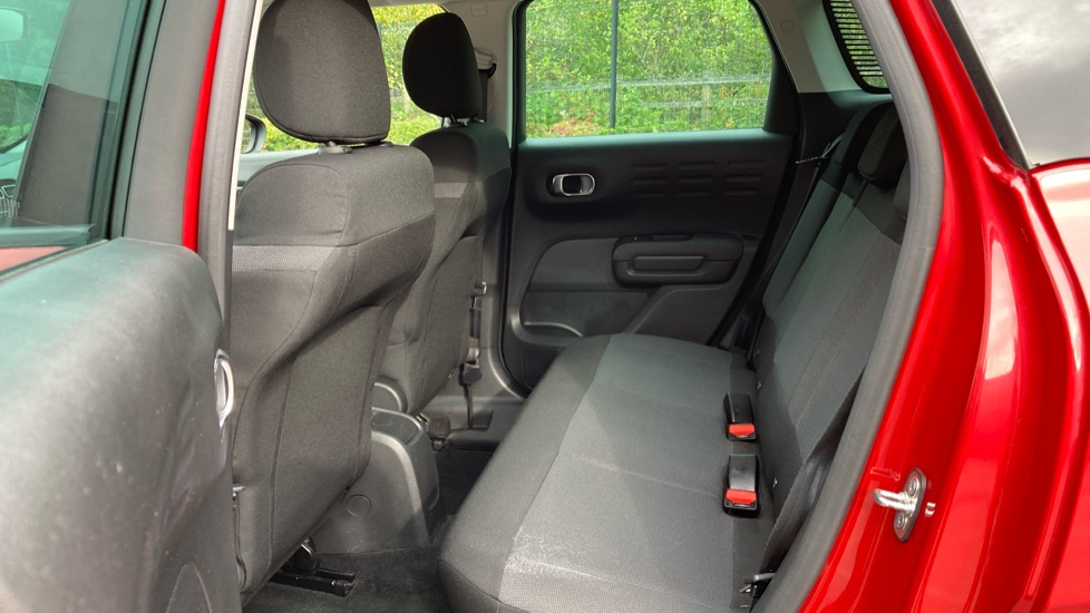 Citroen C3 Aircross 1.2 PureTech 110 Shine 5dr Petrol Hatchback - Image 16