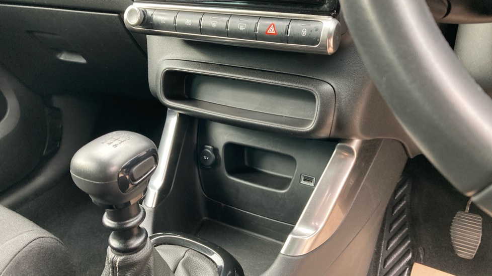 Citroen C3 Aircross 1.2 PureTech 110 Shine 5dr Petrol Hatchback - Image 19