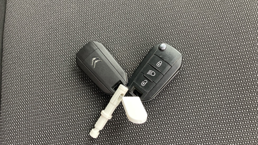 Citroen C3 Aircross 1.2 PureTech 110 Shine 5dr Petrol Hatchback - Image 20
