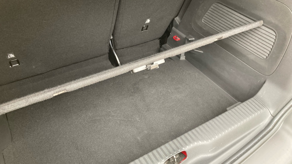 Citroen C3 Aircross 1.2 PureTech 110 Shine 5dr Petrol Hatchback - Image 30