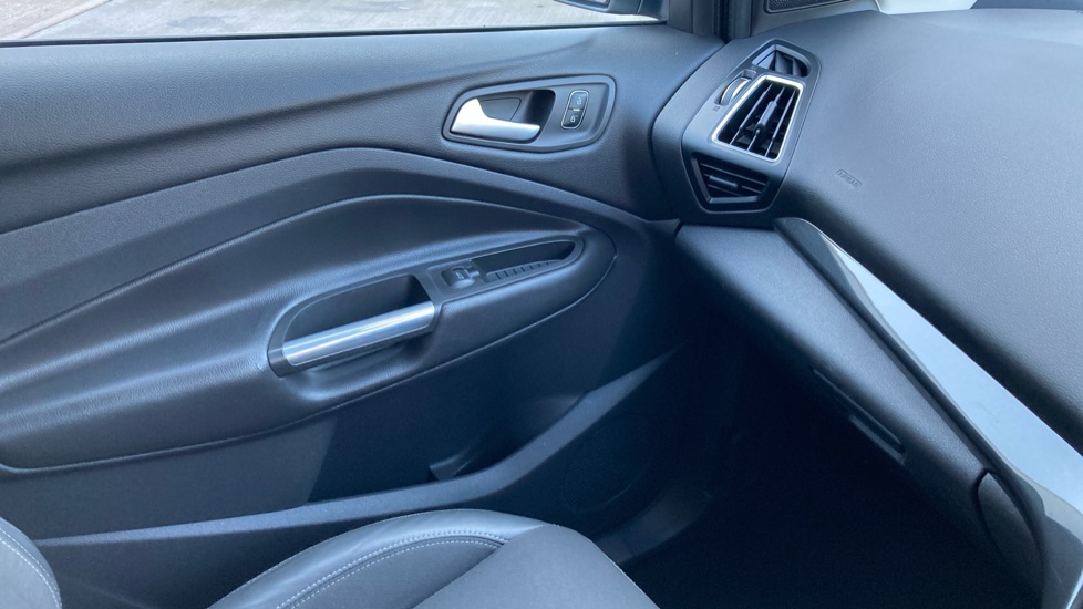Ford Kuga 1.5 TDCi Titanium 5dr 2WD Diesel Estate - Image 26