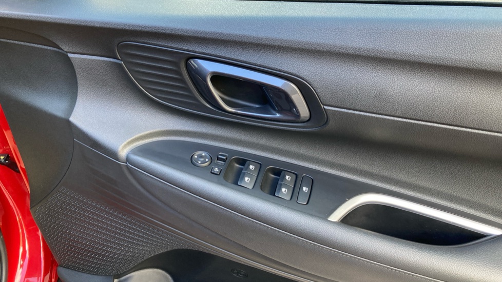 Hyundai BAYON 1.0 TGDi 48V MHEV Premium 5dr Petrol Hatchback - Image 29