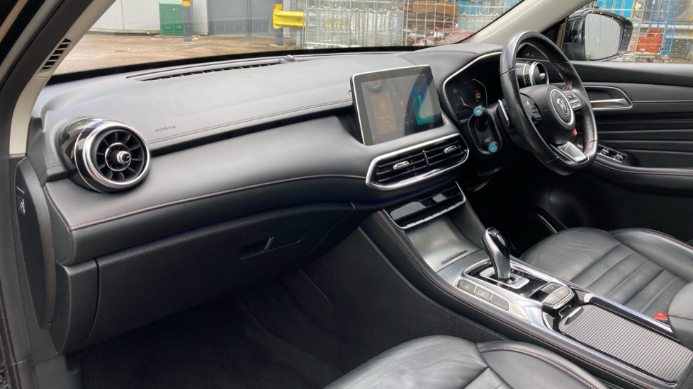 MG HS 1.5 T-GDI Trophy 5dr DCT Petrol Hatchback - Image 9
