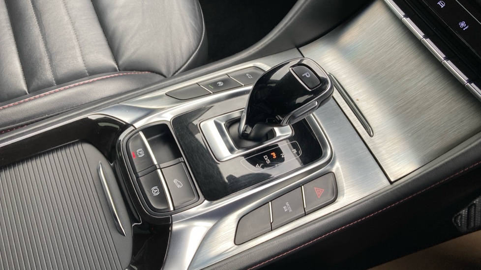 MG HS 1.5 T-GDI Trophy 5dr DCT Petrol Hatchback - Image 13