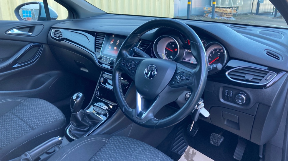 Vauxhall Astra 1.6 CDTi 16V 136 SRi Nav 5dr Diesel Hatchback - Image 11