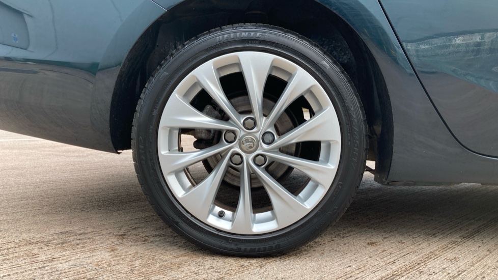 Vauxhall Astra 1.0T ecoTEC Tech Line Nav 5dr Petrol Estate - Image 7