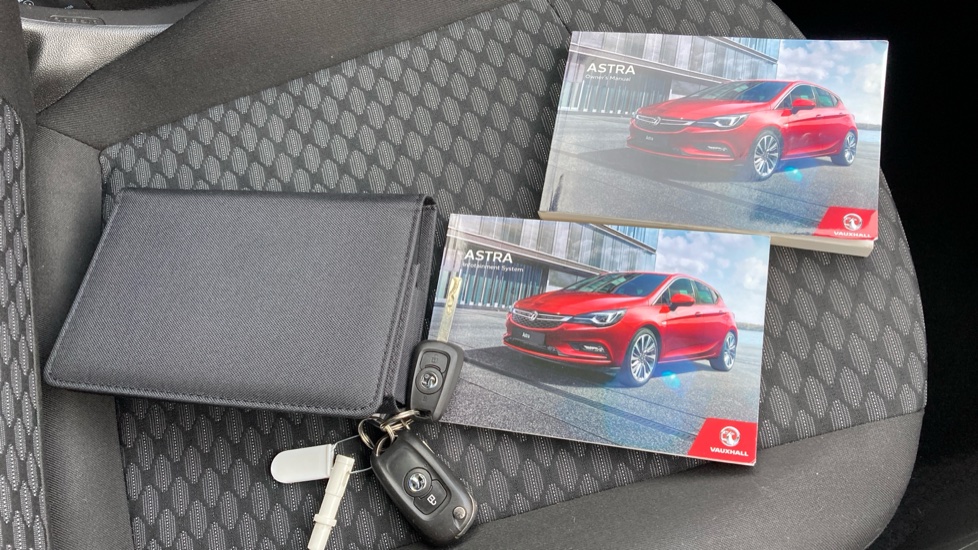 Vauxhall Astra 1.0T ecoTEC Tech Line Nav 5dr Petrol Estate - Image 19
