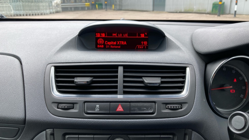 Vauxhall Mokka 1.4T SE 5dr Auto Petrol Hatchback - Image 12