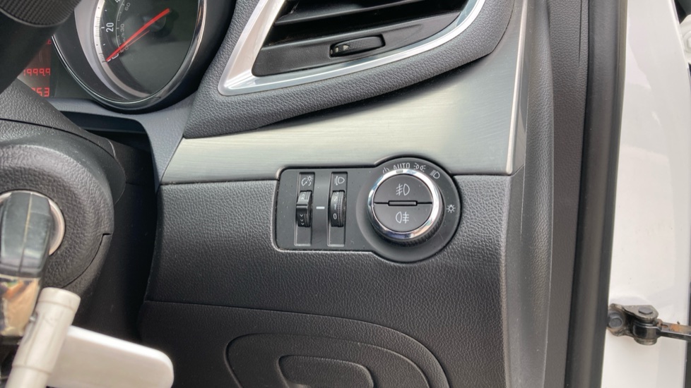 Vauxhall Mokka 1.4T SE 5dr Auto Petrol Hatchback - Image 25