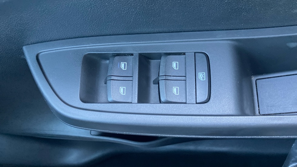 MG MG3 1.5 VTi-TECH Exclusive 5dr [Navigation] Petrol Hatchback - Image 35