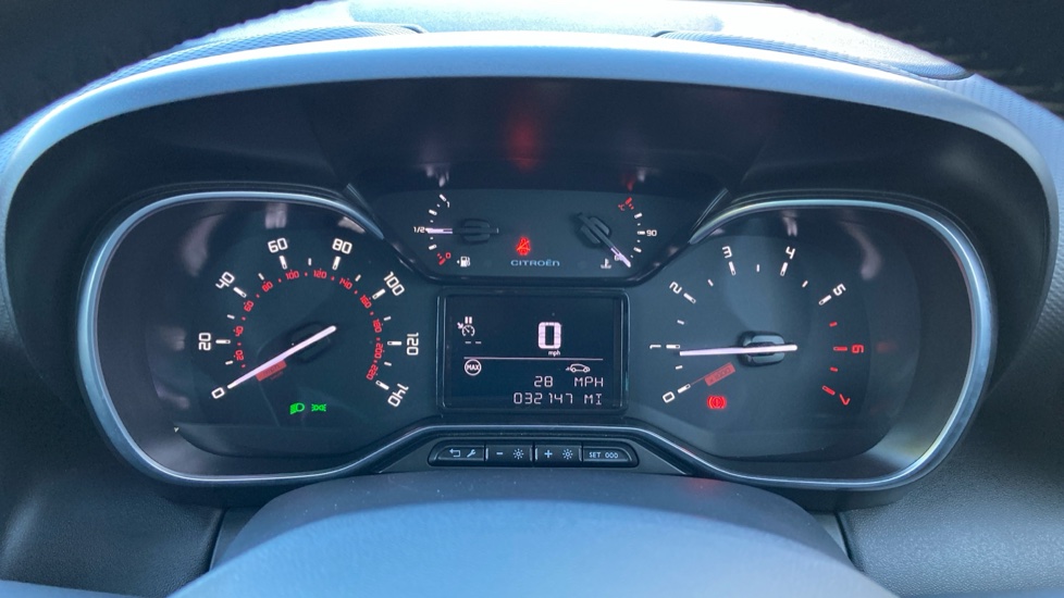 Citroen C3 Aircross 1.2 PureTech 110 Flair 5dr [6 speed] Petrol Hatchback - Image 18
