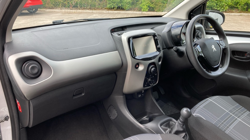 Peugeot 108 1.0 Active 5dr Petrol Hatchback - Image 9
