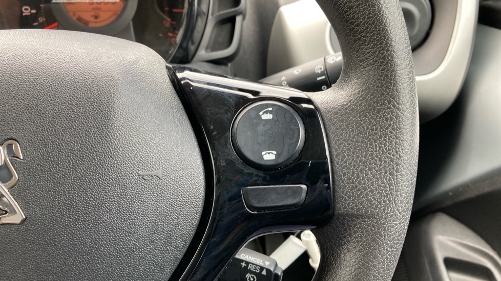 Peugeot 108 1.0 Active 5dr Petrol Hatchback - Image 22