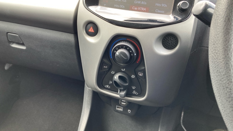 Peugeot 108 1.0 Active 5dr Petrol Hatchback - Image 24