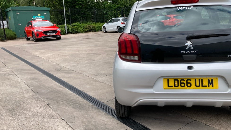 Peugeot 108 1.0 Active 5dr Petrol Hatchback - Image 31