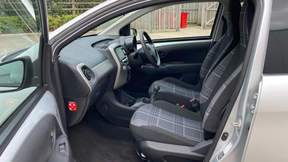 Peugeot 108 1.0 Active 5dr Petrol Hatchback - Image 32