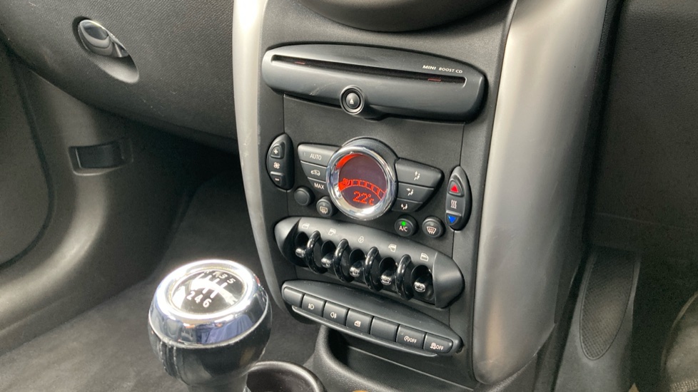 MINI Countryman 1.6 One D 5dr Diesel Hatchback - Image 22