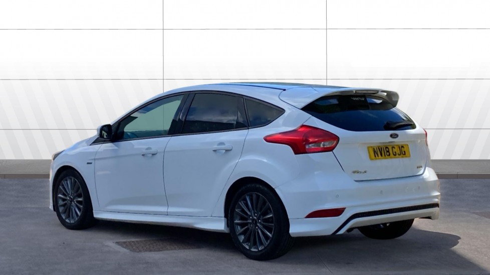 Ford Focus 1.0 EcoBoost 140 ST-Line Navigation 5dr Petrol Hatchback - Image 2