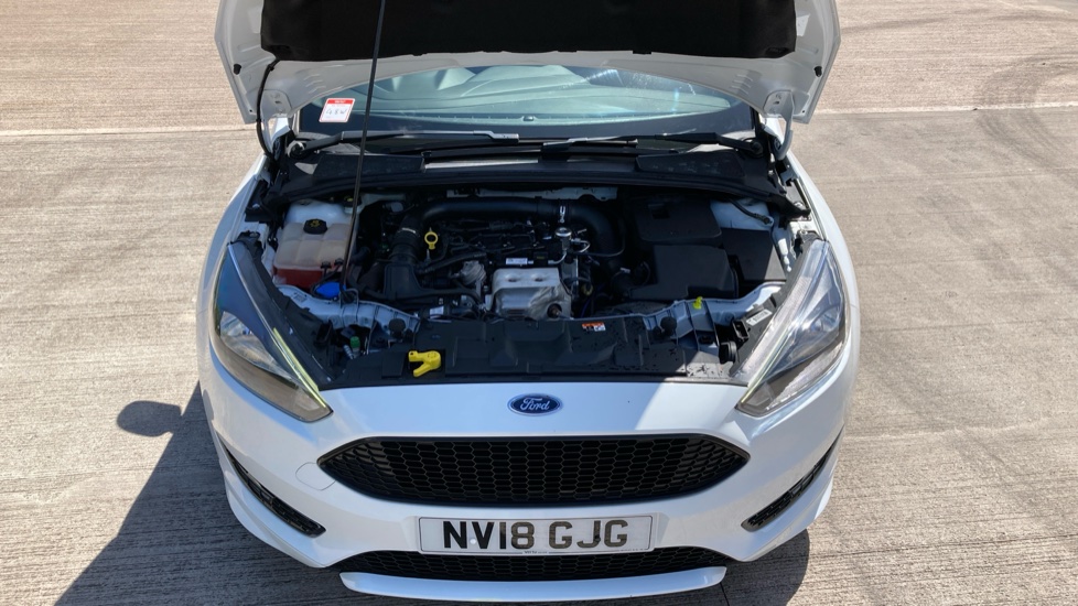 Ford Focus 1.0 EcoBoost 140 ST-Line Navigation 5dr Petrol Hatchback - Image 8