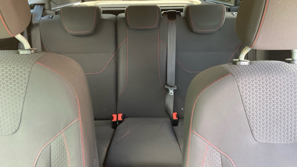 Ford Focus 1.0 EcoBoost 140 ST-Line Navigation 5dr Petrol Hatchback - Image 15