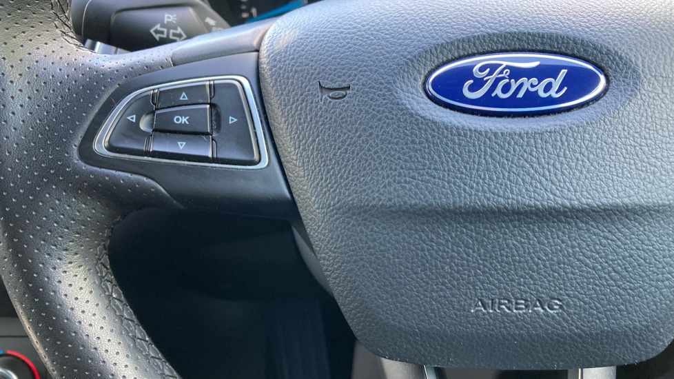 Ford Focus 1.0 EcoBoost 140 ST-Line Navigation 5dr Petrol Hatchback - Image 21