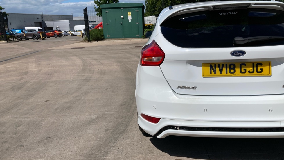 Ford Focus 1.0 EcoBoost 140 ST-Line Navigation 5dr Petrol Hatchback - Image 35