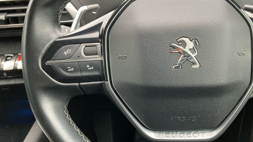 Peugeot 3008 1.2 PureTech Allure 5dr EAT8 Petrol Estate - Image 21
