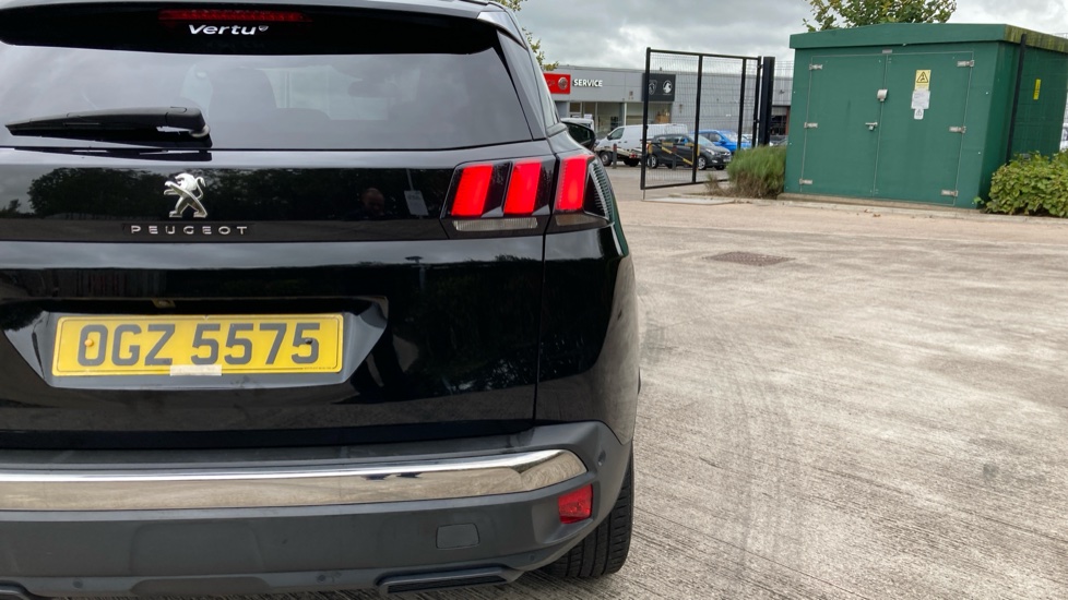 Peugeot 3008 1.2 PureTech Allure 5dr EAT8 Petrol Estate - Image 38