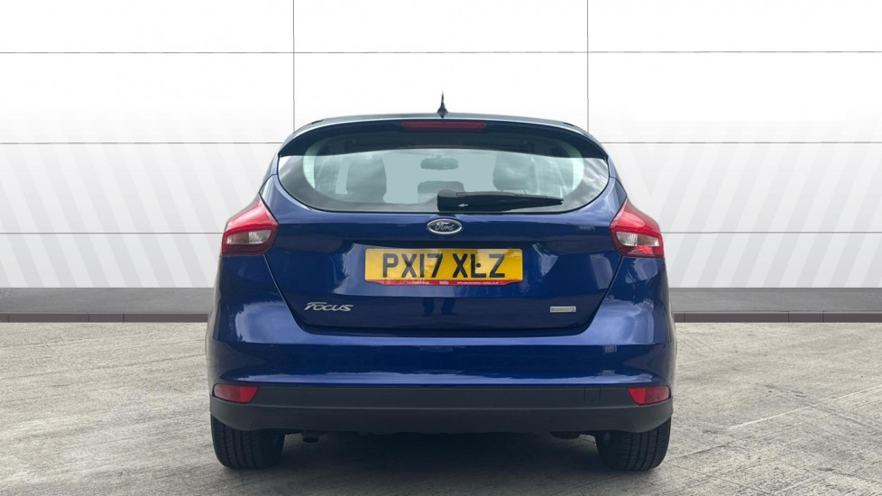 Ford Focus 1.0 EcoBoost Zetec 5dr Petrol Hatchback - Image 6