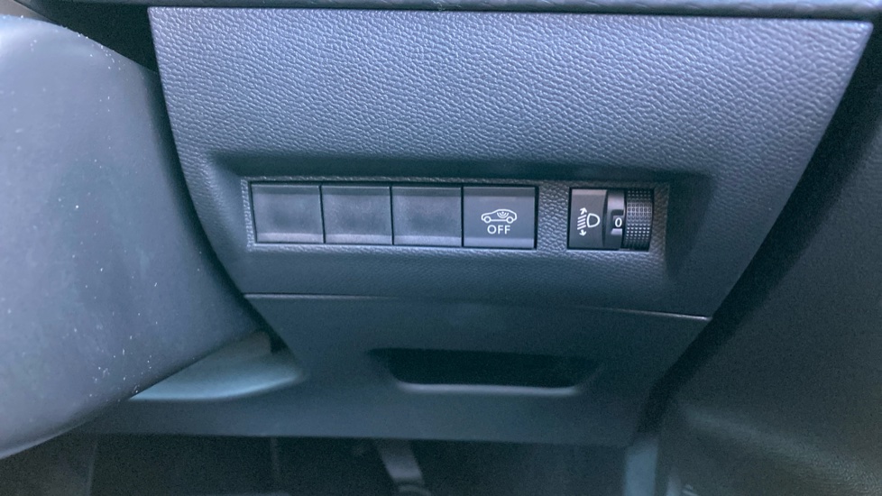Peugeot 2008 1.2 PureTech 130 Allure 5dr EAT8 Petrol Estate - Image 39